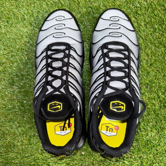 Nike Air Max Plus TN Wolf Grey Optic Yellow Black Men Size 9.5 Shoes DM0032-012 - Picture 4 of 9